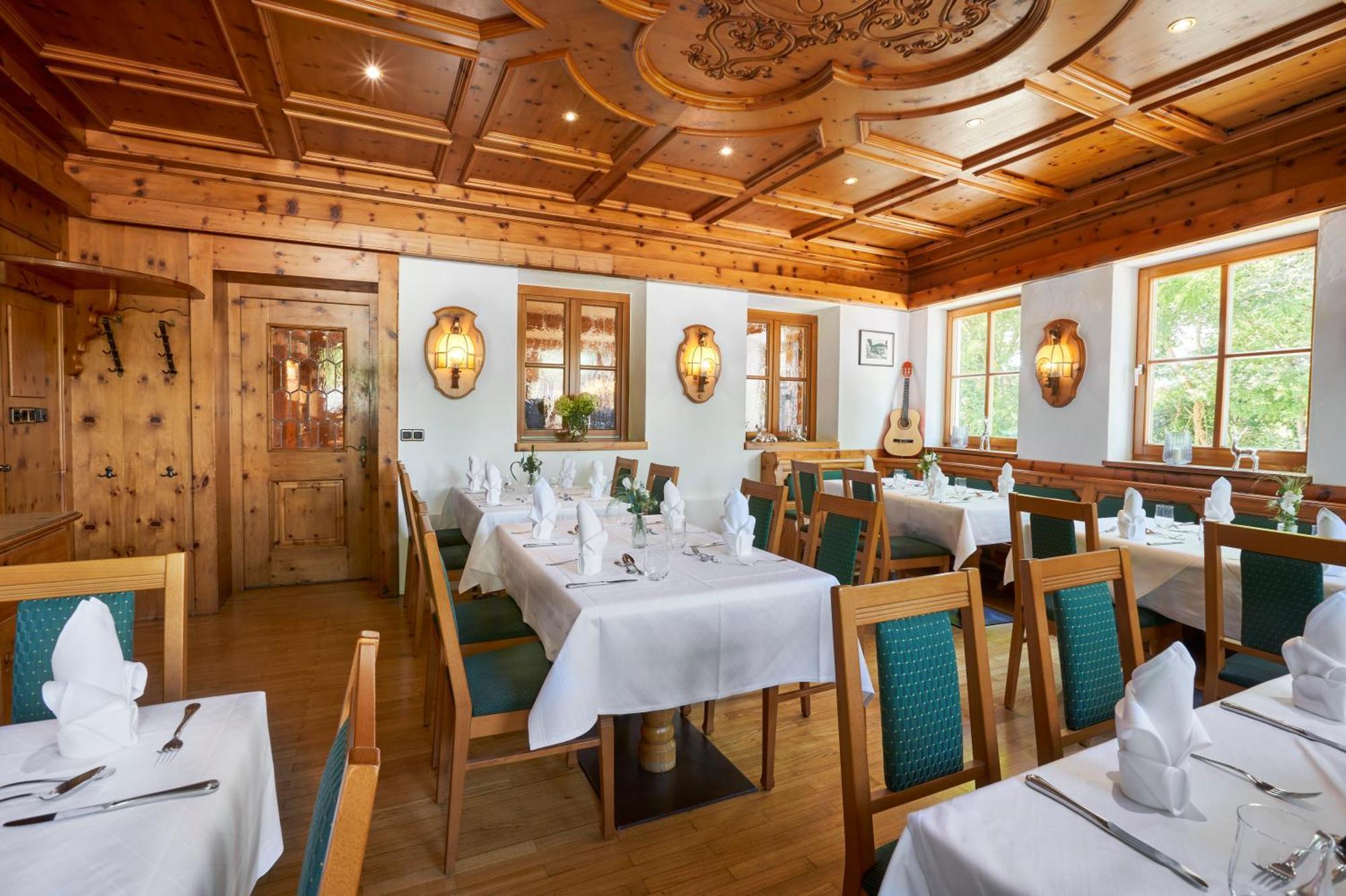 Hotel Schwarz Mehring (Bavaria)